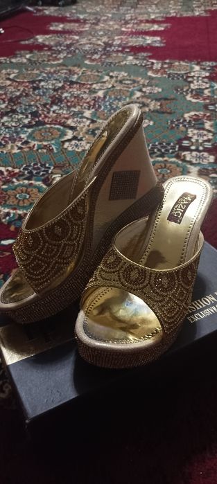 Женская туфли 37 размер