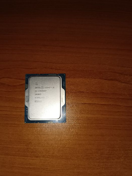 Продавам процесор с проблем I5 13600KF
