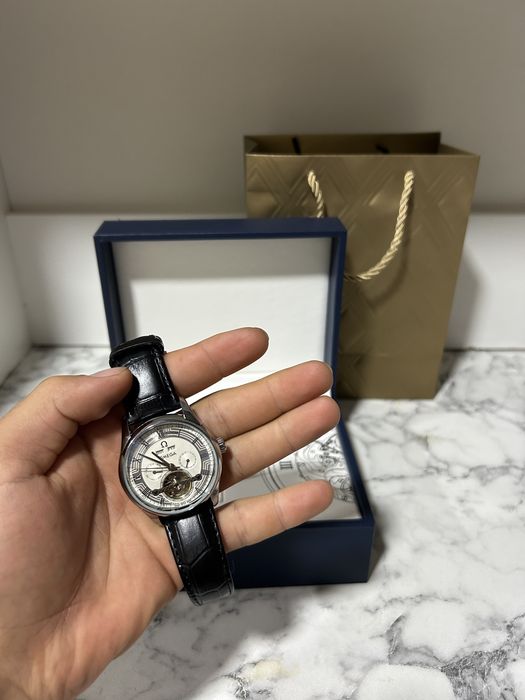 Часы Omega механические