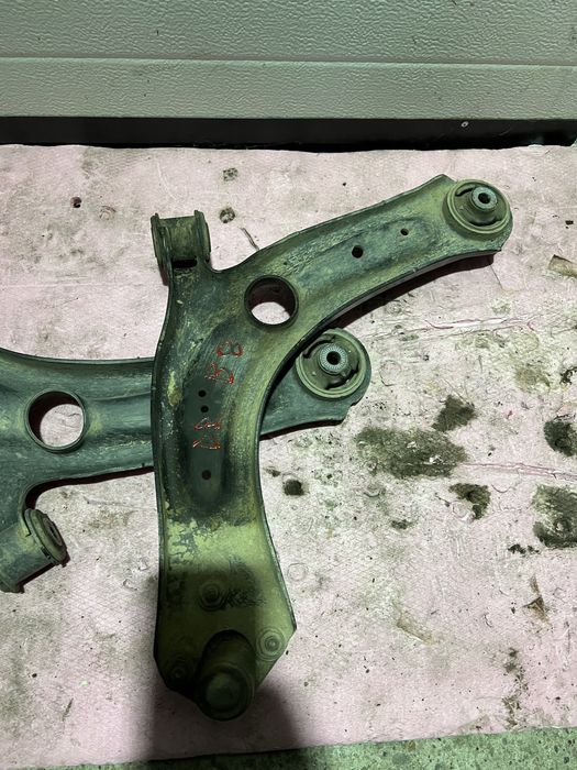 Brat brate bascula suspensie fata stanga dreapta pt vw passat b8 arteo