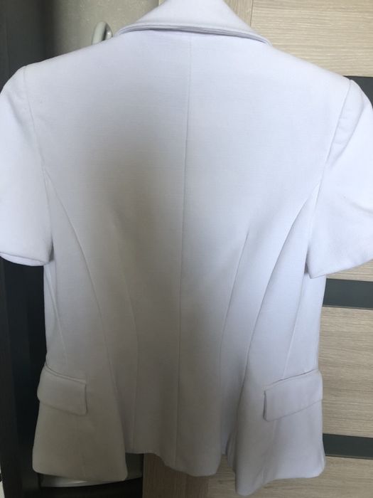 Продаются пиджаки,жакеты.