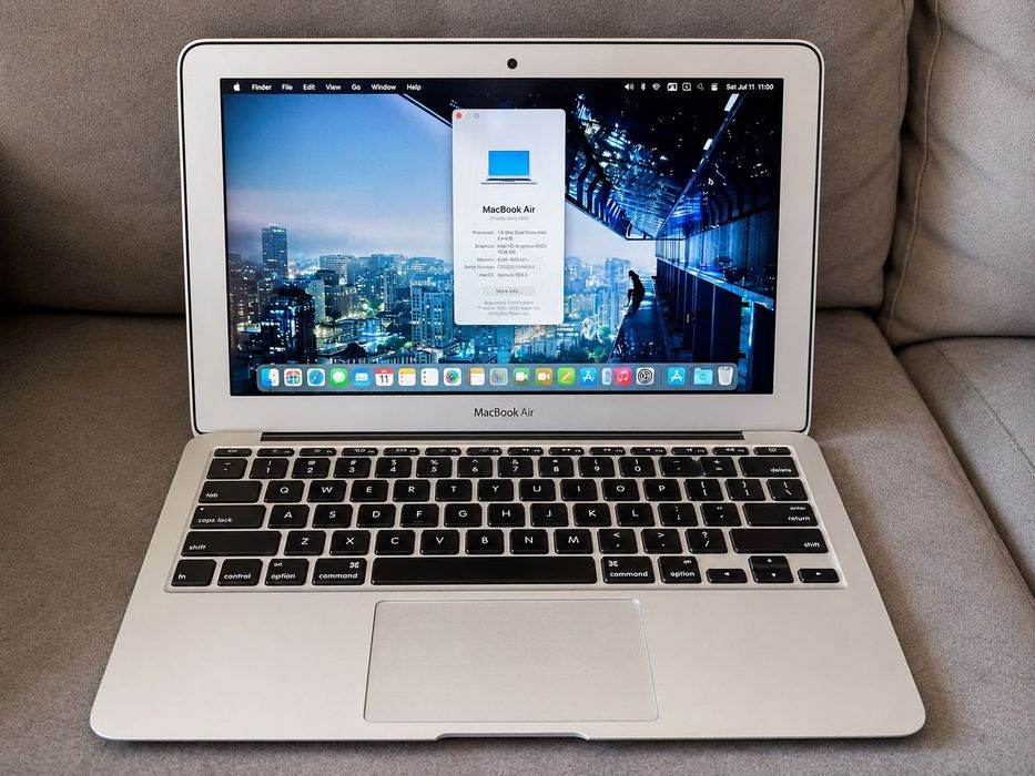Apple MacBook Air 11” Early 2015 | Intel Core i7 | 8GB RAM | Перфектно състояние