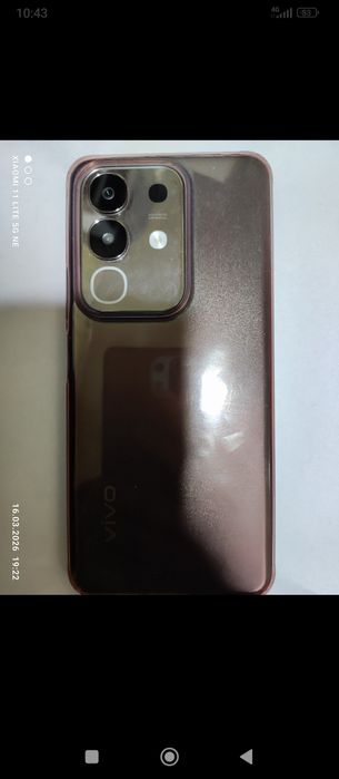 Продается телефон почти новый срочна