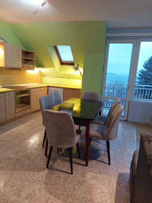 Дава се под наем Двустаен апартамент в Варна, Център - 80 кв.м за 663 € - Снимка #3