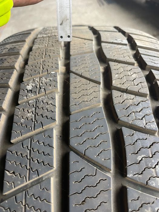 Продавам зимни гуми 255/50R20 Continental ContiWinterContact