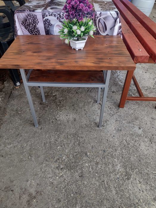 Градинска  дървена маса