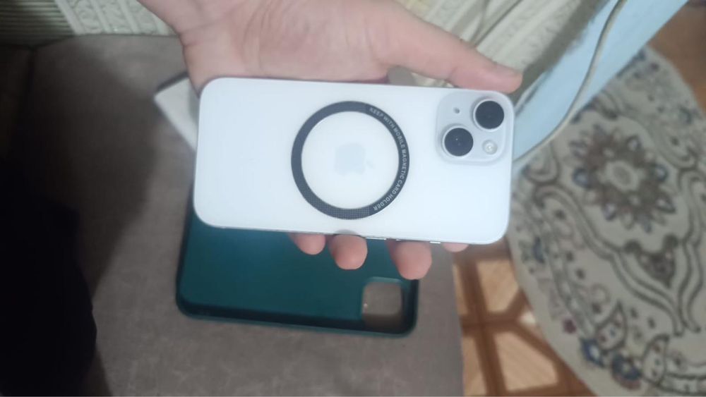 Продам айфон 15