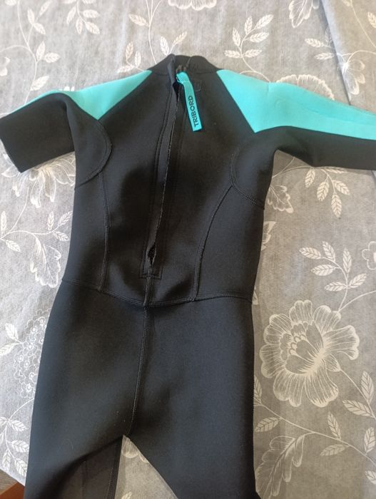 Неопренов костюм 2 бр. За 5-6г. И 8г.