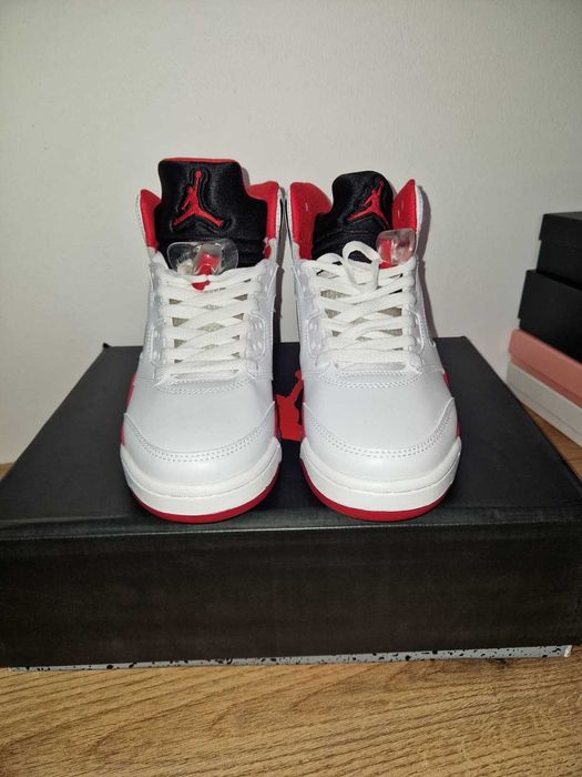 Nike Air Jordan 5 Retro