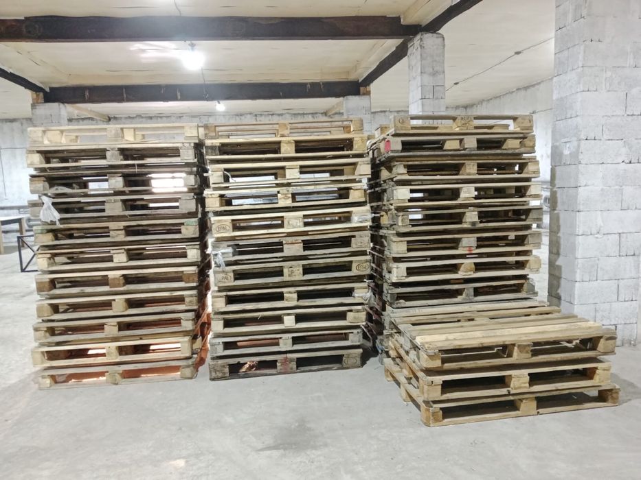 Принимаем макулатуру, поддоны