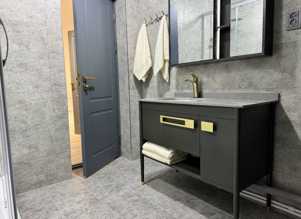 Продаётся квартира в Мирабаде Ор Госпитальный