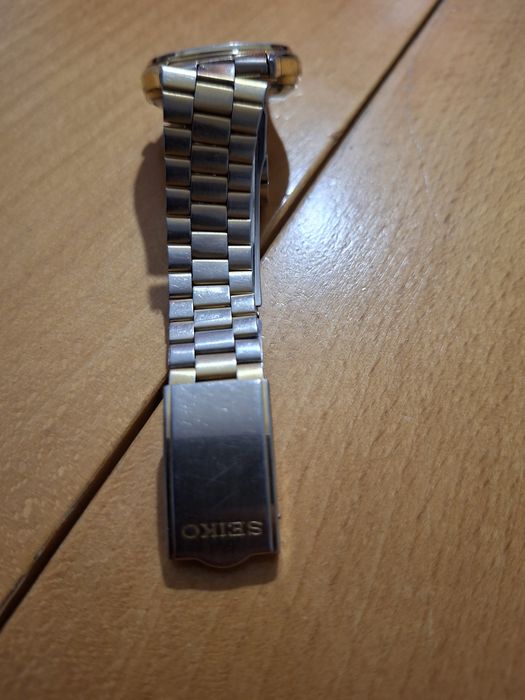 Продавам два броя Сейко5