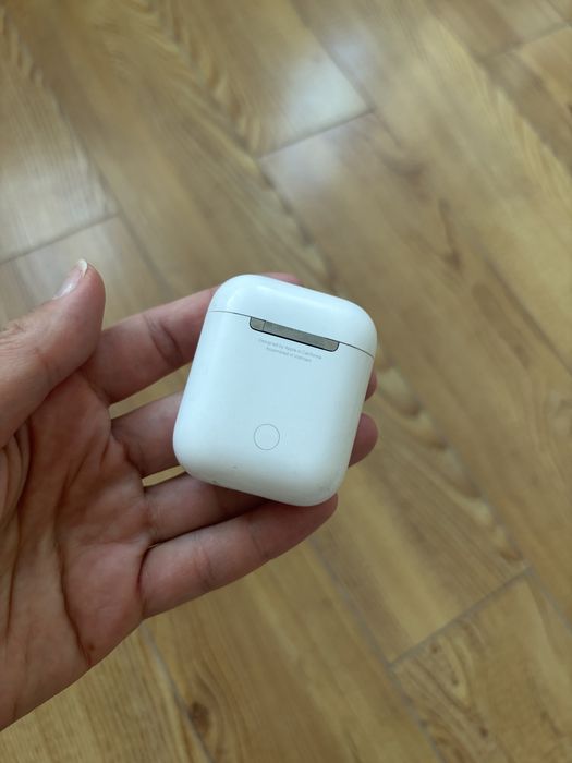 Наушник Airpods