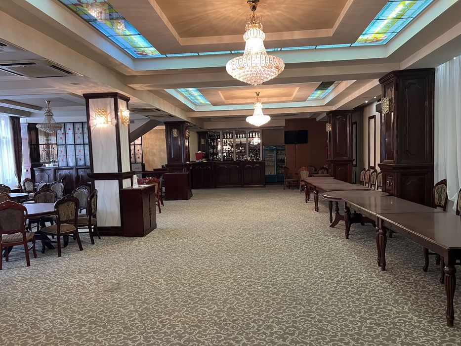 Ansamblu hotel+restaurant