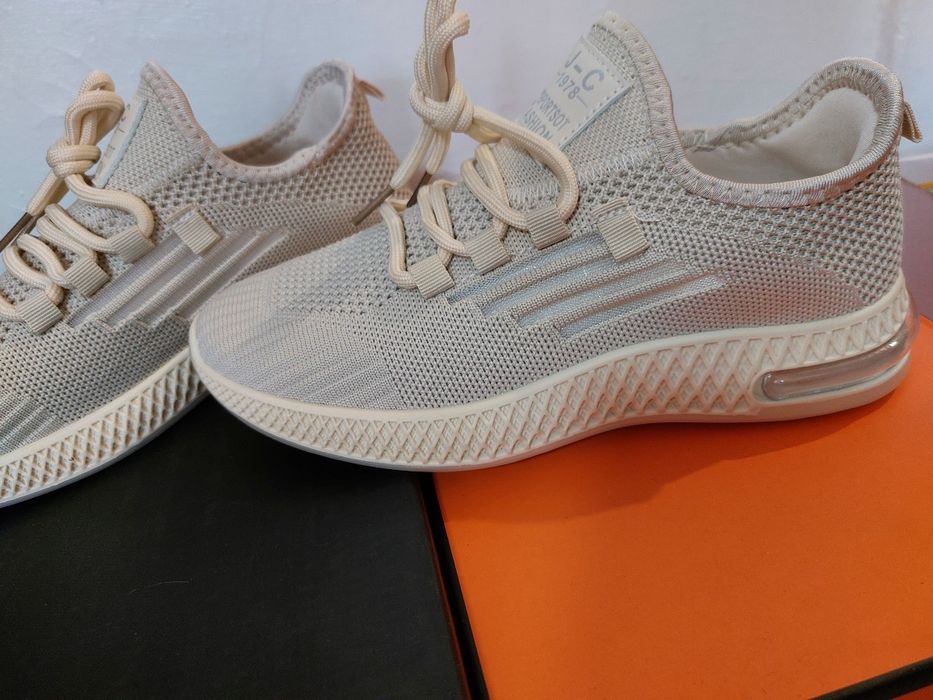 Продам разные обувь