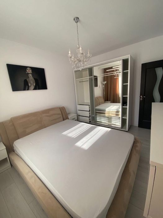 Persoana fizica inchiriez apartament