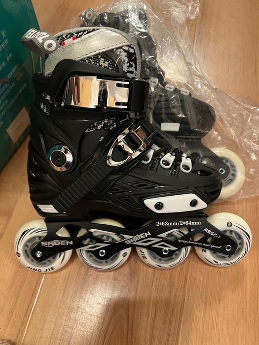 Продаются детские роликовые коньки