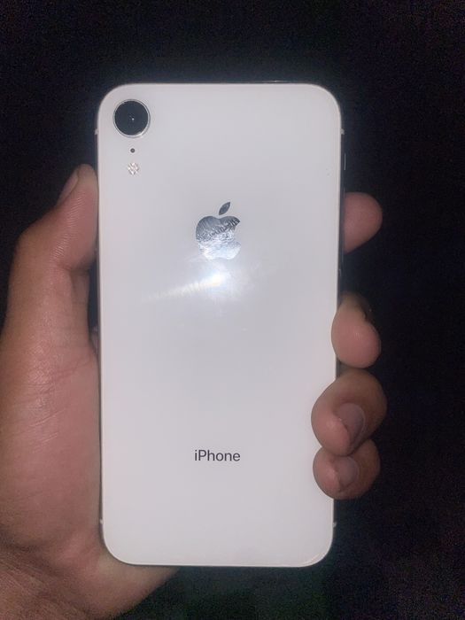 Iphone xr srochni sotiladi narxini kelishamiz
