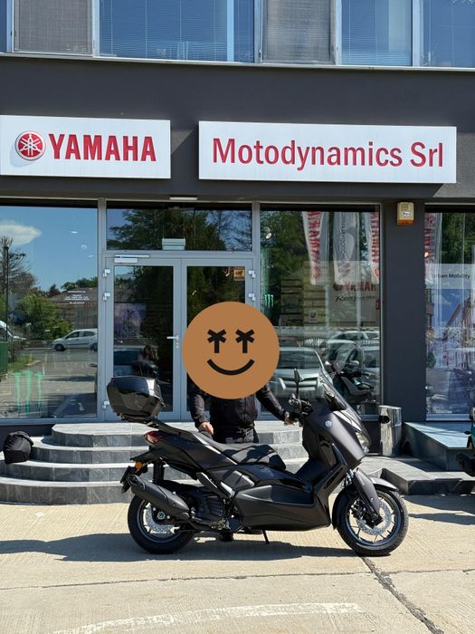 Vânzare  scuter XMAX 125 Tech MAX  cu porbagaj