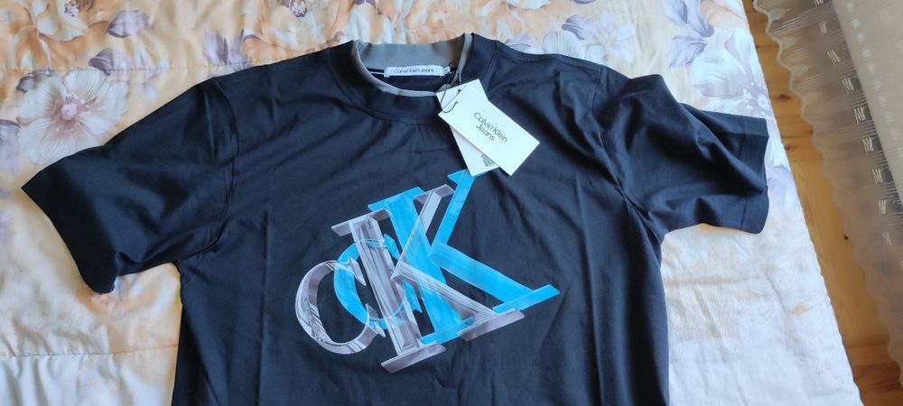 Calvin Klein Тениски