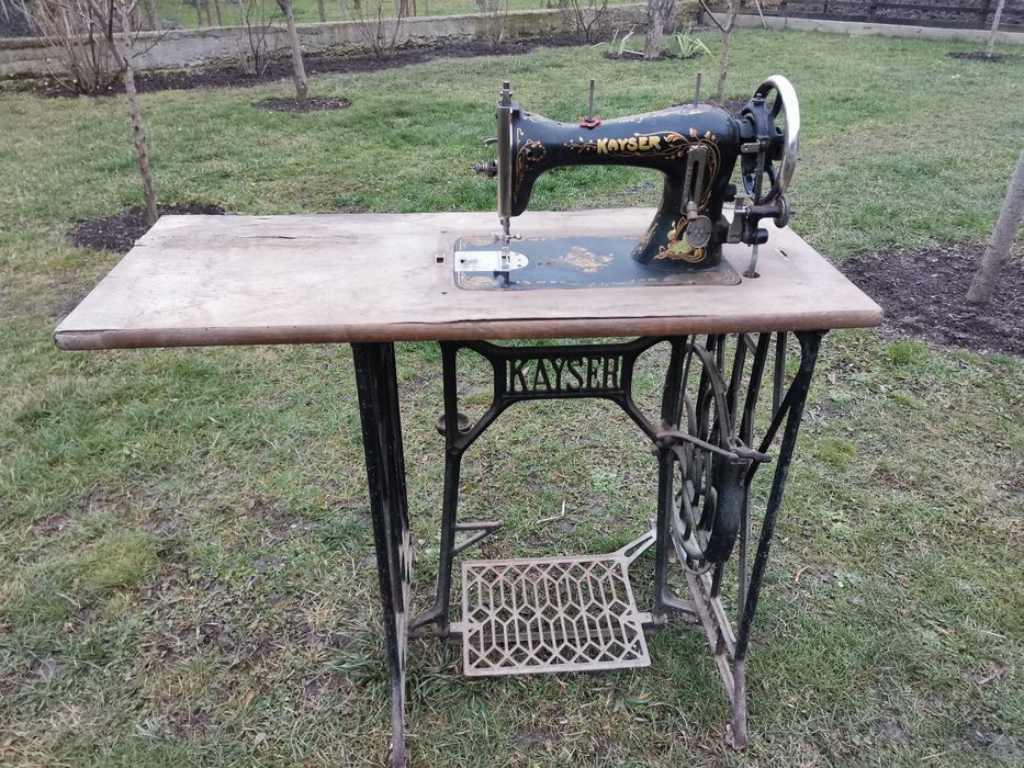 Mașina de cusut Kaiser