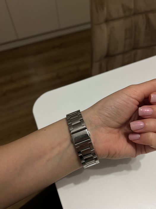 Часовник от неръждаема стомана