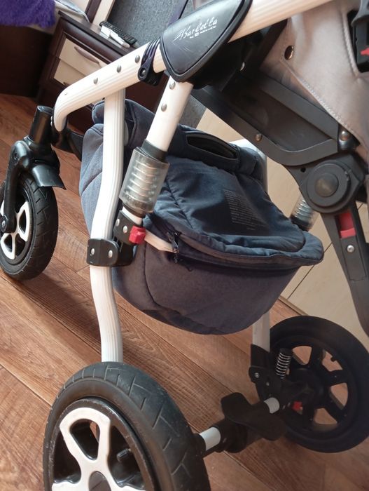 Продам коляску 2 в 1