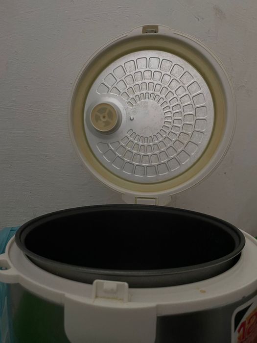 Мультиварка Redmond