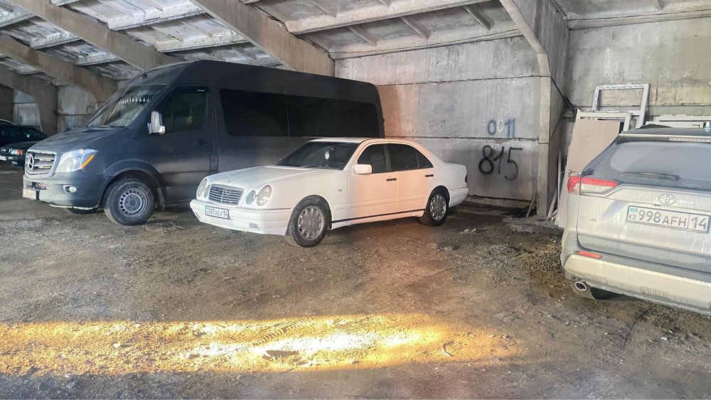 Мерседес Е280 автомат