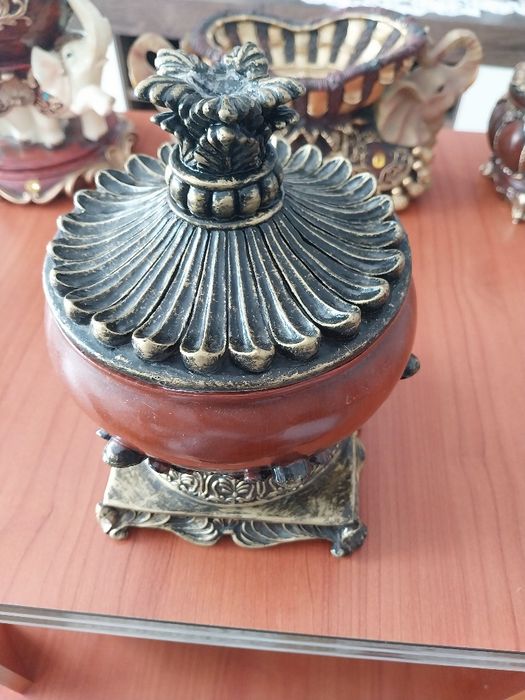 Vind bibelouri vechi