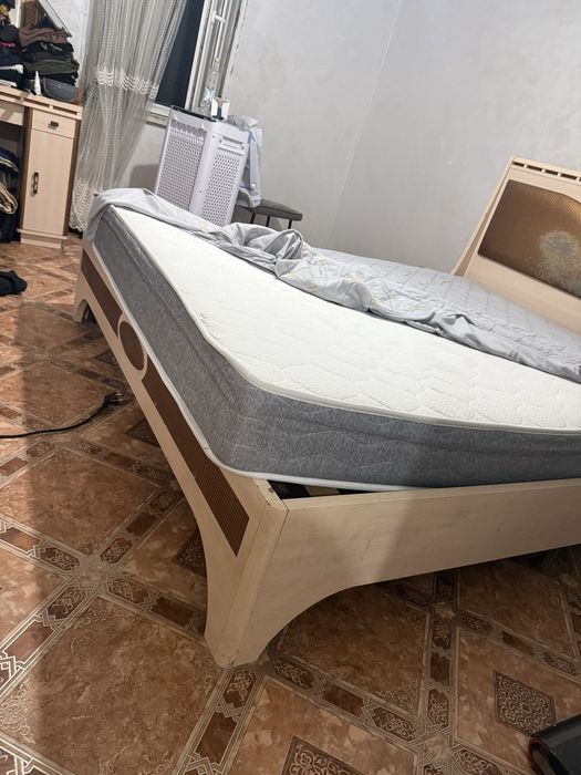 Продам матрас 160х200
