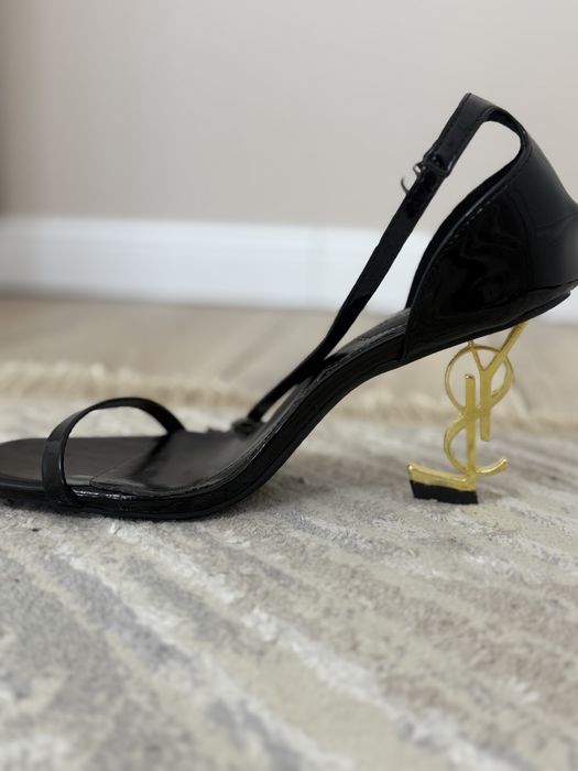 Продается туфли YSL