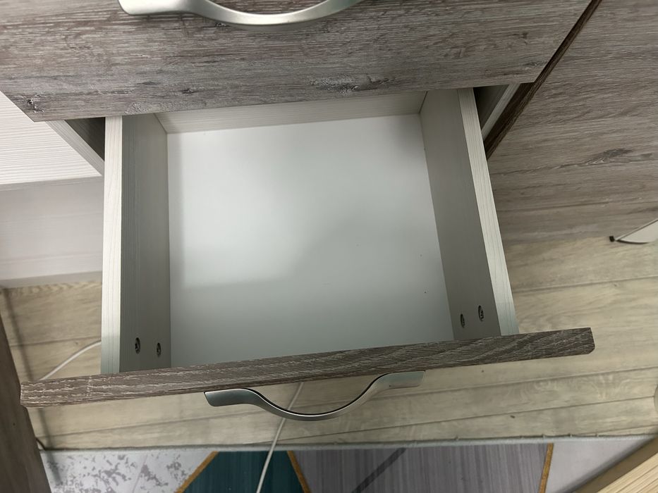 Комод (тумба).