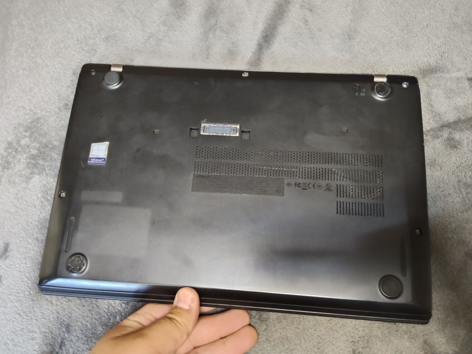 Laptop Lenovo Thinkpad T470S i5-7300u,8gb RAM ,ssd 128 GB  ambele baterii ok display 14 inch fhd Touchscreen