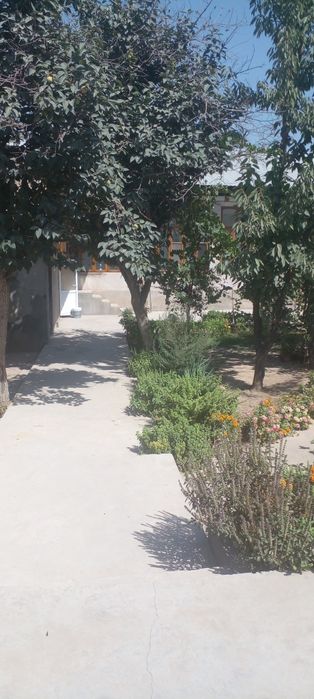 Срочно!!! Срочно!!! продам дом участок. 8 сот. 7 ком. Келишамиз