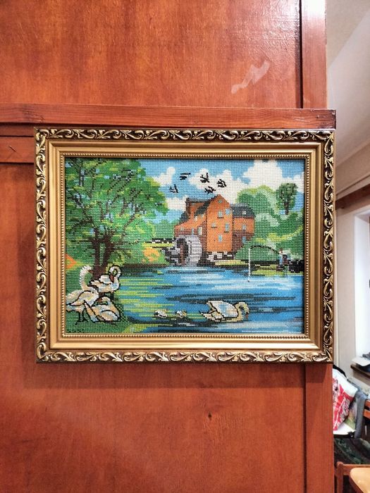 Картины продам масло/бисер