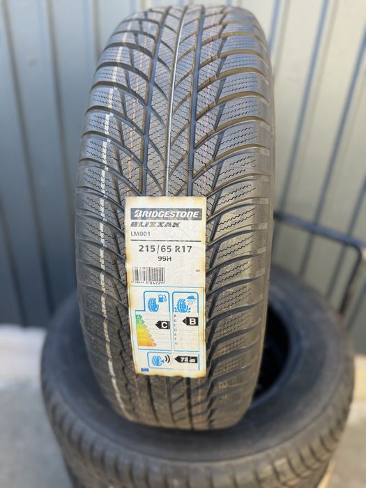 Set anvelope noi de iarnă 215/65R17 Bridgestone!