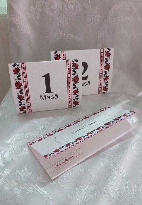 Etichete Personalizate orice formă - Stickere Vinil, Etichete Vin, etc