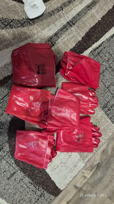 Работно облекло, Обувки и Маски