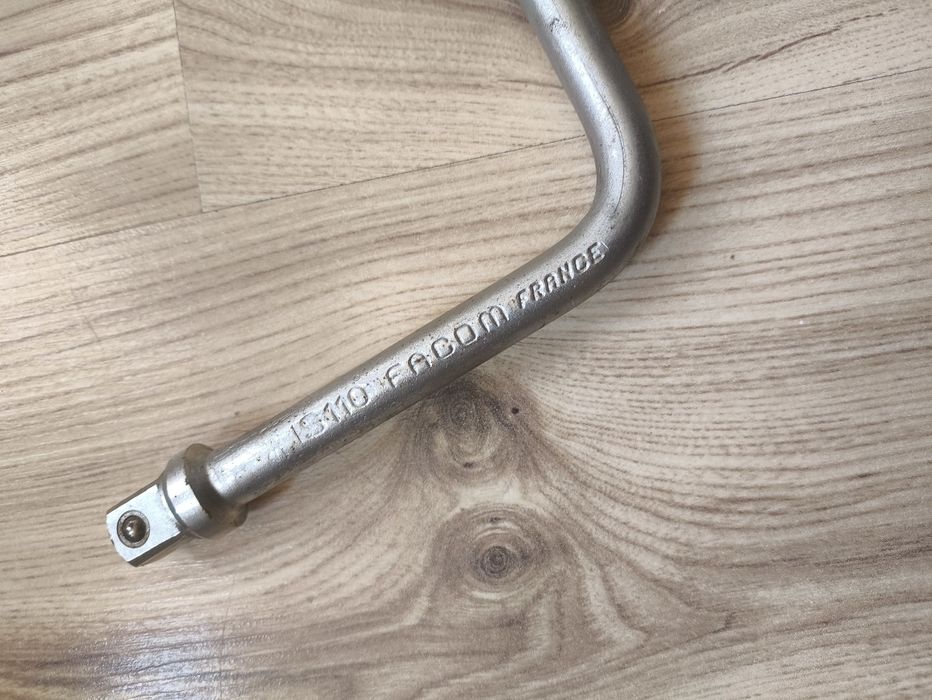 Инструменти Facom