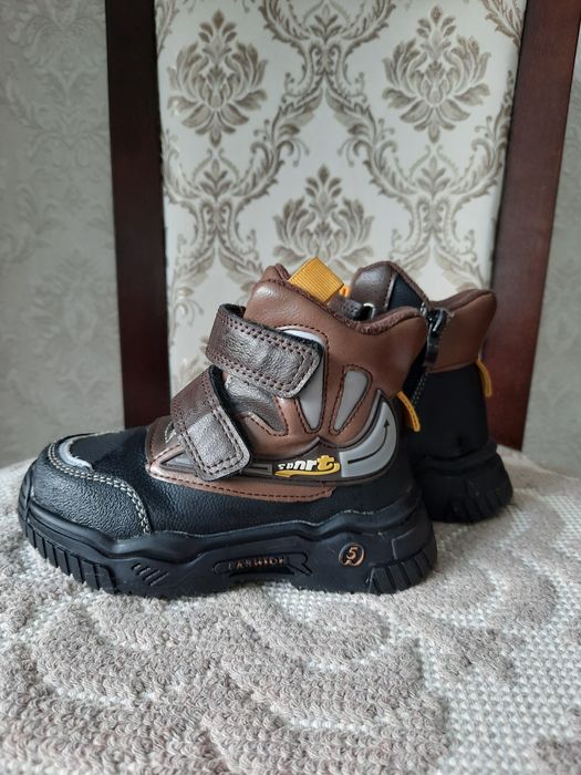 Продам ботинки Осень