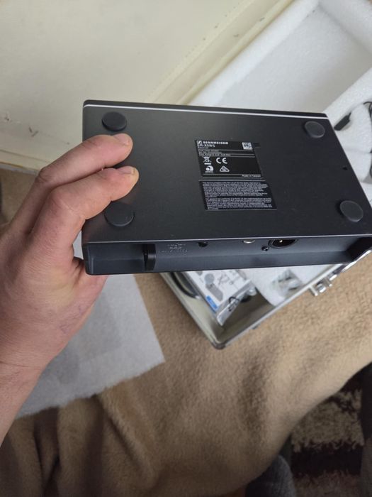 Vând microfon SENNHEISER original