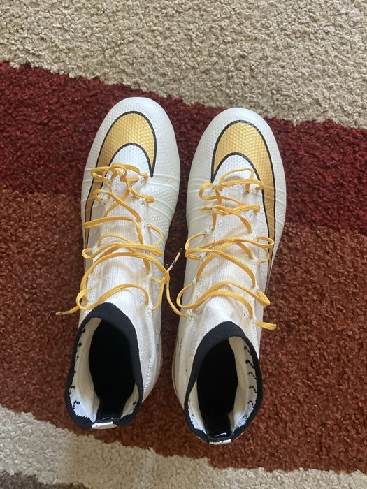 ghetele de fotbal Nike Mercurial Superfly,