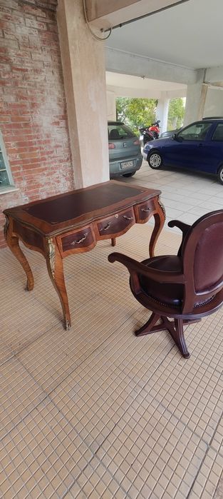 Класическо писалище / бюро и офис кресло