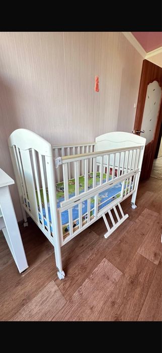 Детская кровать в отличном состояний