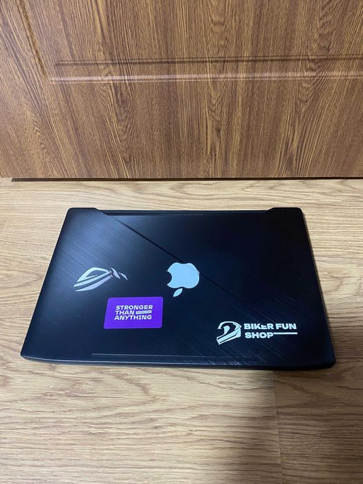 Laptop Gaming Asus Rog cu GTX 1050 si i7-7th