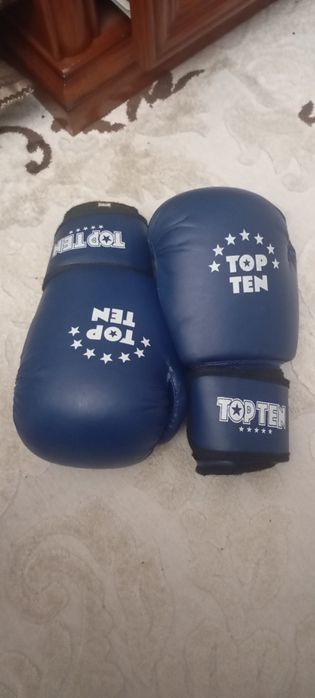 Продам перчатки для бокса  10 размер