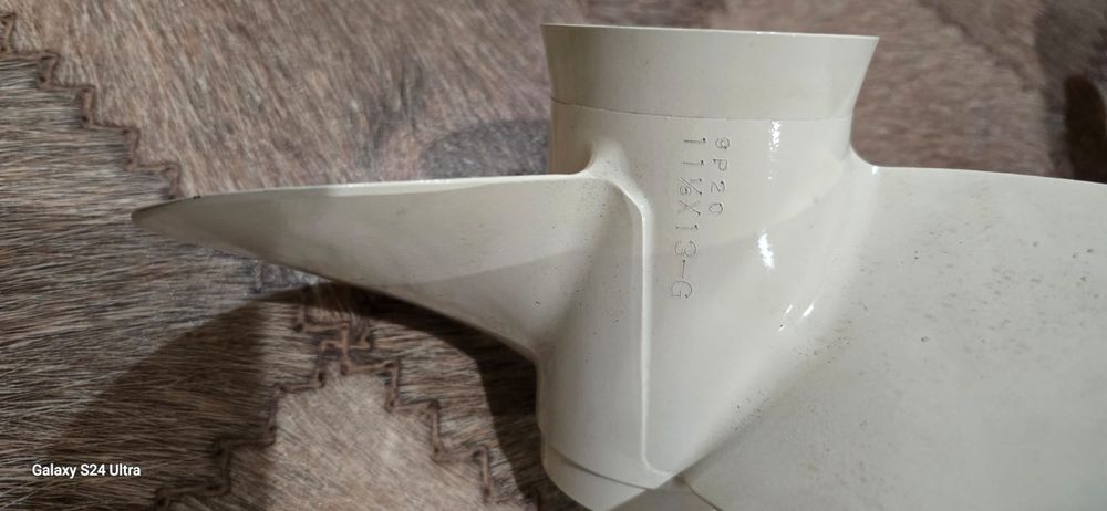 Редуктор  для лодочный мотора