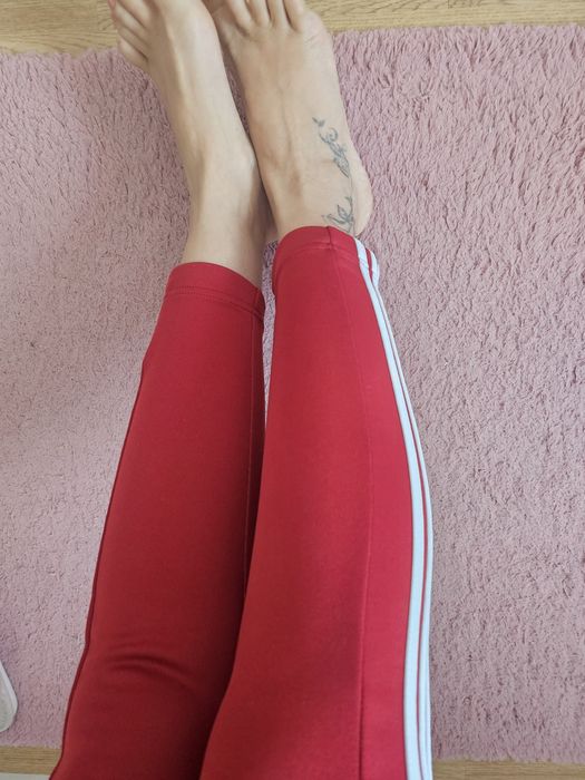 Treningul Adidas rosu