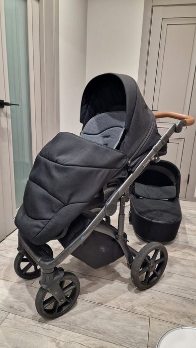 Продам детскую коляску ROAN